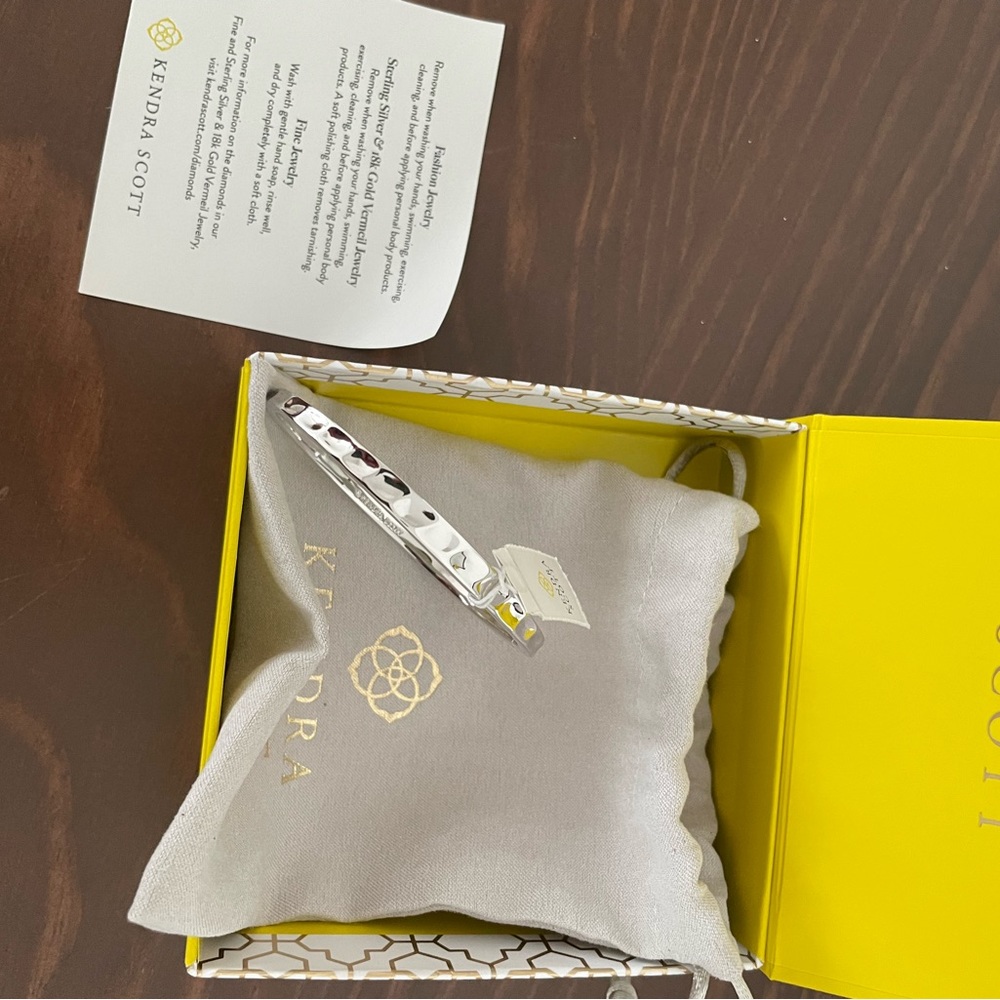 Kendra Scott NIB Zorte Bangle Bracelet in Silver